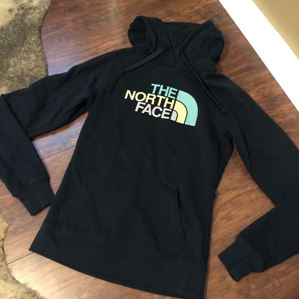 Women’s Northface Hoodie